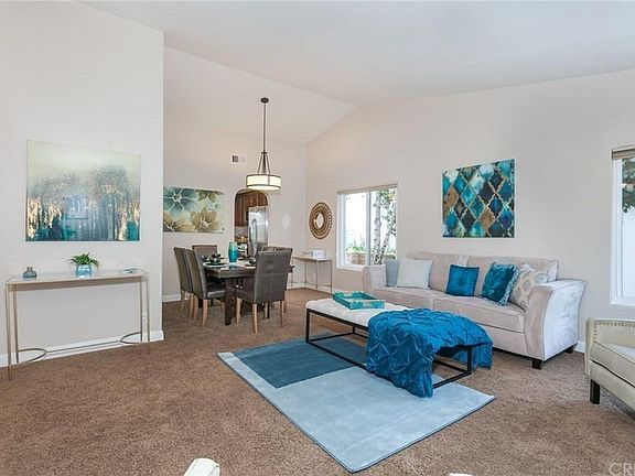 3rd image of 464 Los Vientos Dr
