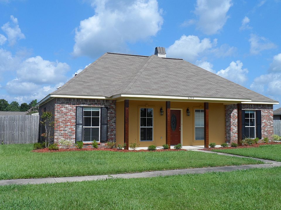 6203 Woodside Dr.