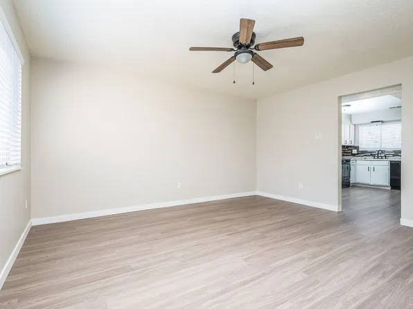 Spacious 2-Bedroom Townhomes