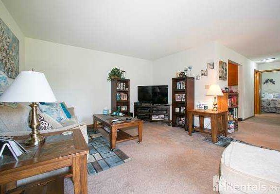 4th image of 1440 Commerce St APT 304