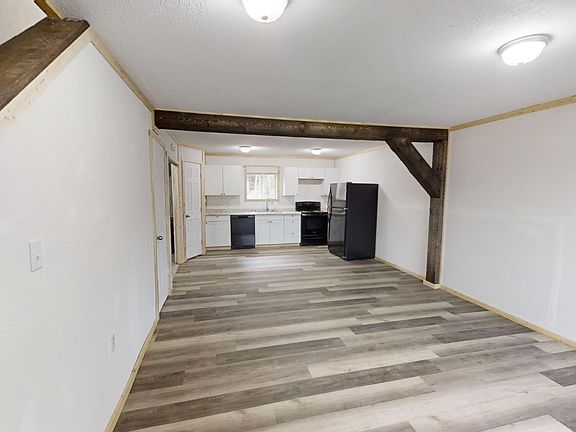 5th image of 2881 Elvira Ave