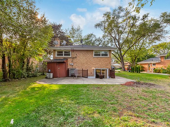 4th image of 9451 Kedvale Ave