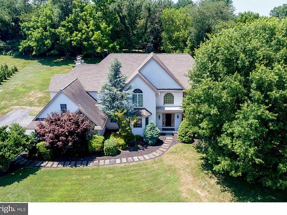 2nd image of 114 Gideon Dr