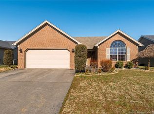 8823 Woodford Dr, Charlestown, IN 47111