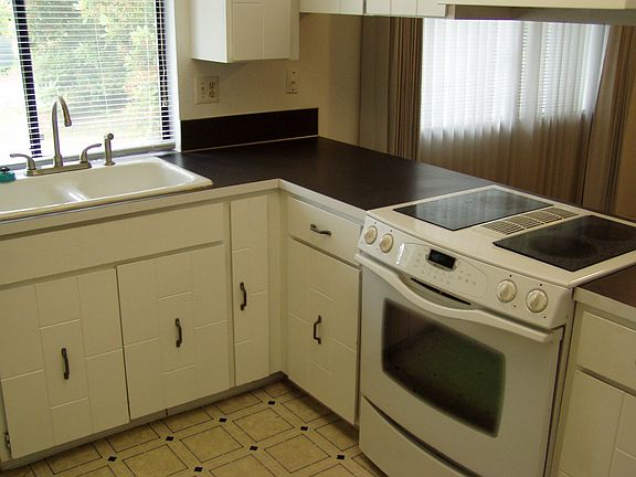 2nd image of 8619 Onyx Dr SW #8621