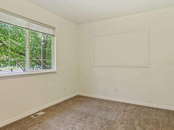 4th image of 4531 W Cambridge Dr