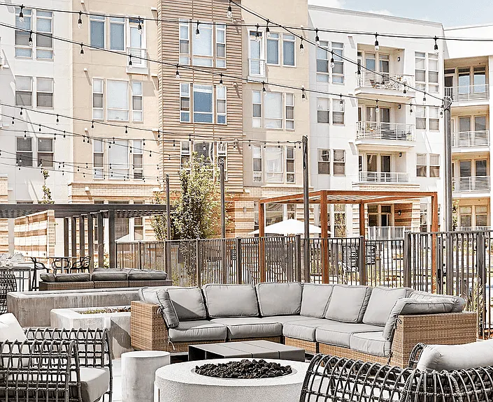7575 Town Center — Photo 43