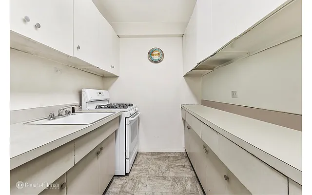 Rented by Douglas Elliman | media 14