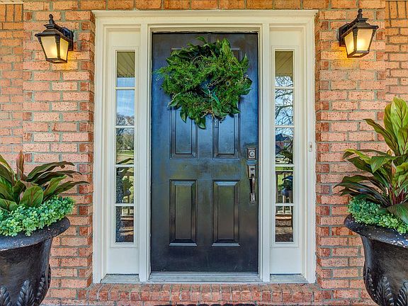 5th image of 397 Martingale Dr