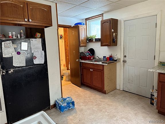 5th image of 623 Chestnut Ave