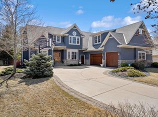 8425 Kelzer Pond Dr, Victoria, MN 55386