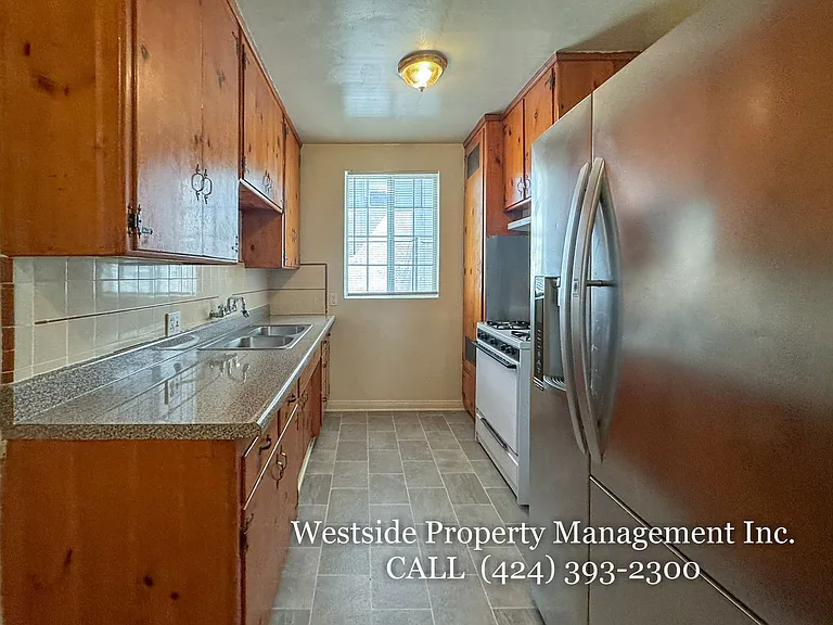 244 S Doheny Dr #244A — Photo 9