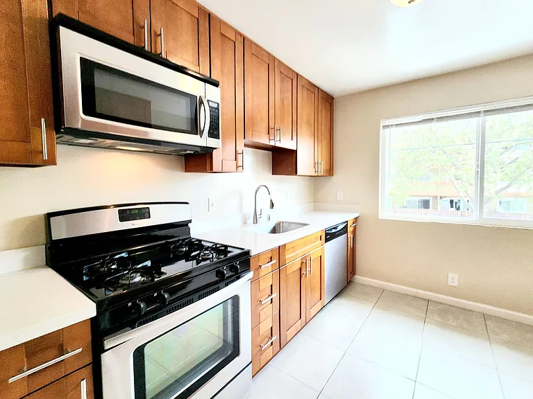 416 Poplar Ave — Photo 11