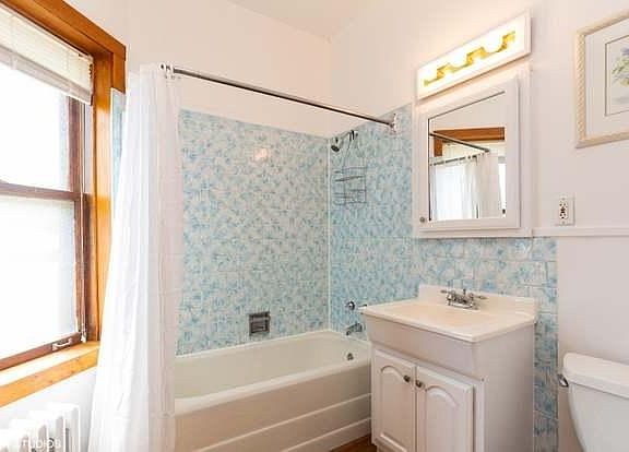 Very spacious bathroom, enough room to walk around without being cramped
