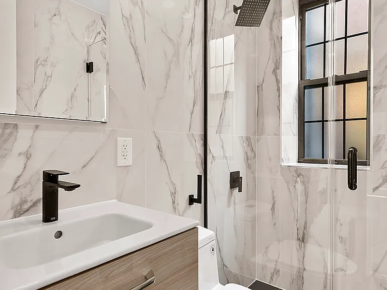 70 Middagh St #1B — Photo 7