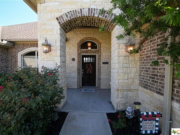 3rd image of 104 Auburn Hl