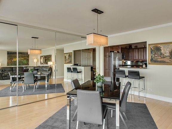 3rd image of 2314 N Lincoln Park W APT 16S