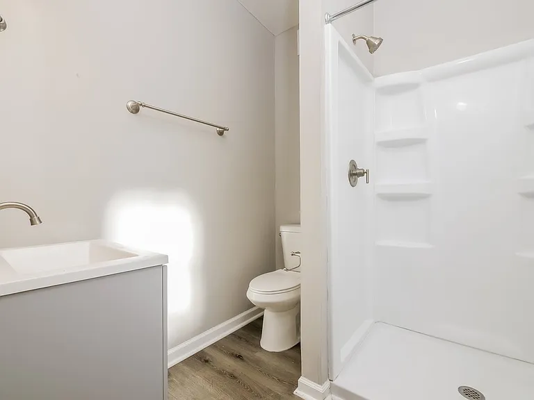 1146752_024_main_bathroom_13440759.jpg