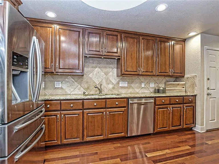 8123 Forest Mesa Dr — Photo 9