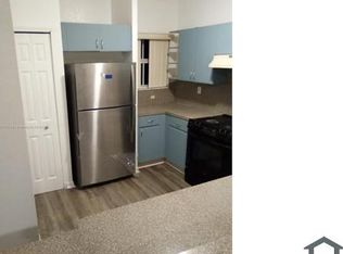 609 SW 10th St, Florida City, FL 33034