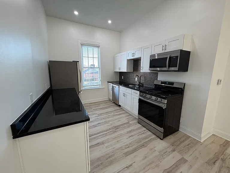 4417 Ashland Ave #B — Photo 8