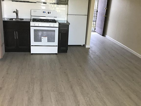 3rd image of 2501 Olive Ave APT 17