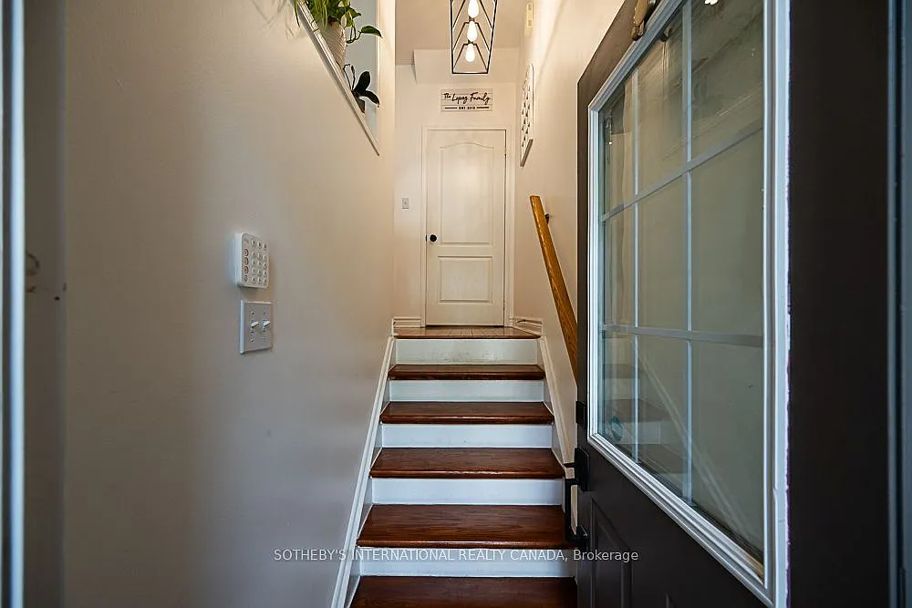 4 bed, $3,400 — Photo 3