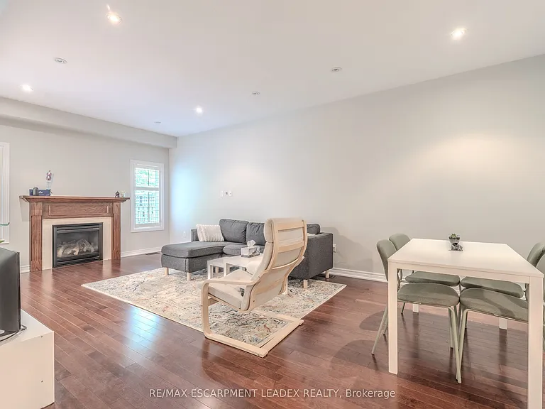 441 Stonehenge Dr #8 — Photo 6
