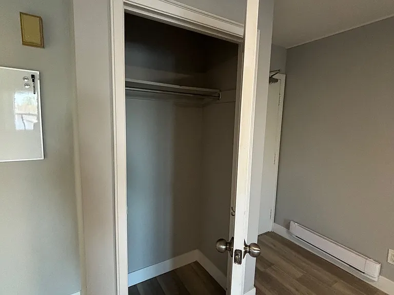 253 Augusta Ave #3 — Photo 7
