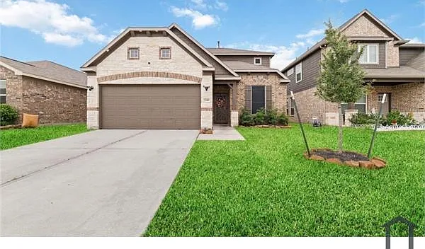 4 bed, 2408 sqft, $3,300 — Photo 2