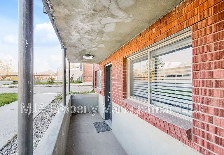 216 S Hundred West Pier #2-8 — Photo 4