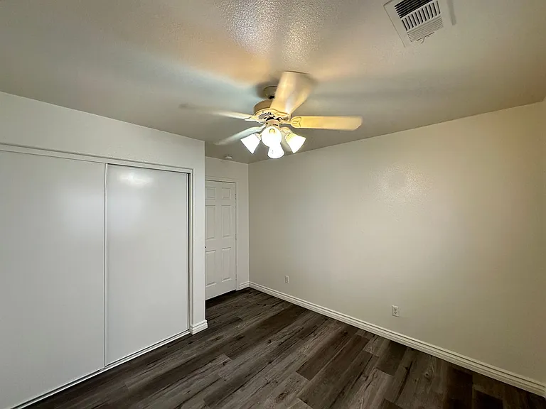 9450 Hanta Ave — Photo 17