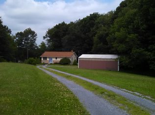 195 Swain Hill Rd, Evans City, PA 16033