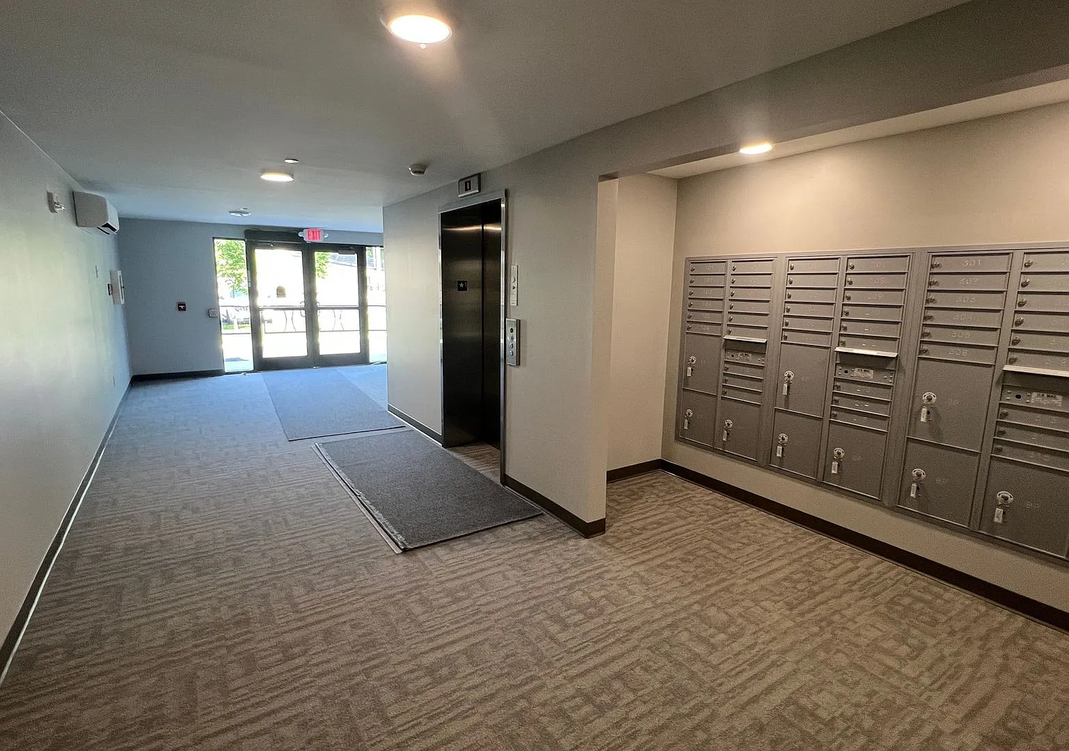20 Fownes Mill Ct — Photo 1