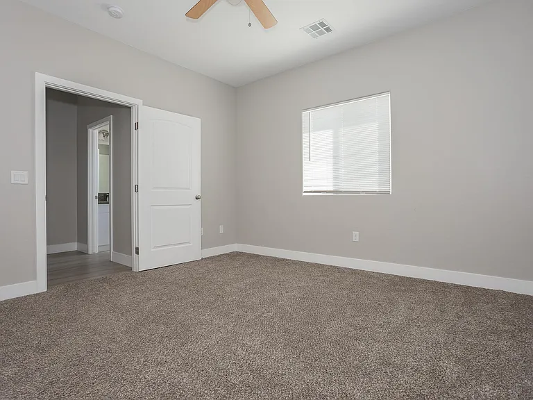 1561 S Dandelion St #1 — Photo 22