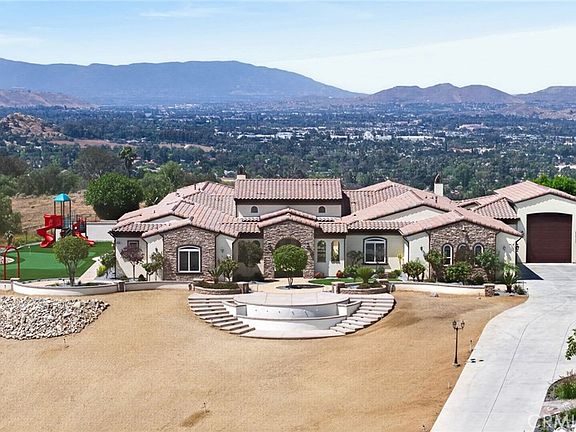 2nd image of 6355 Cresthaven Dr