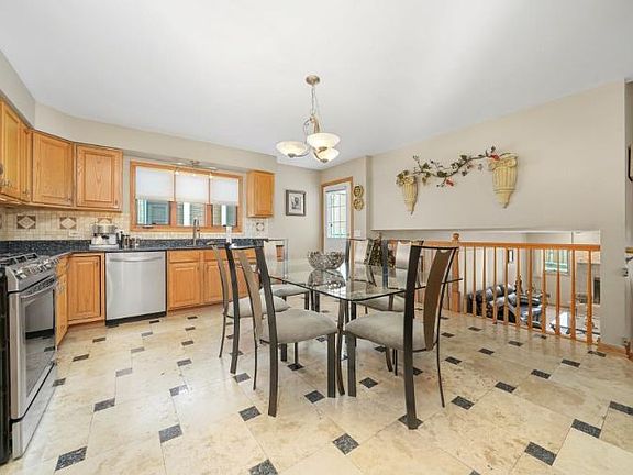 5th image of 4851 N Odell Ct