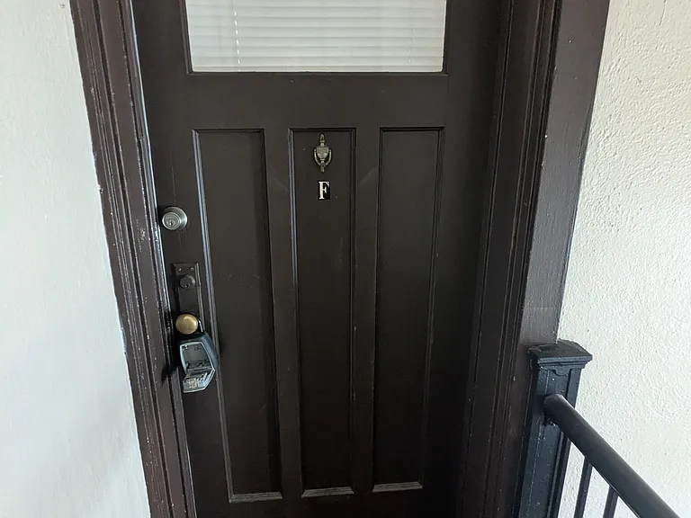 2604 Bellevue Ave #F — Photo 15