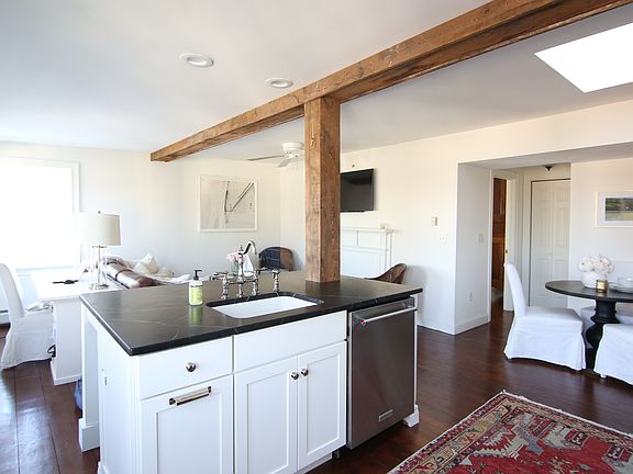 5th image of 134 High St Unit 6