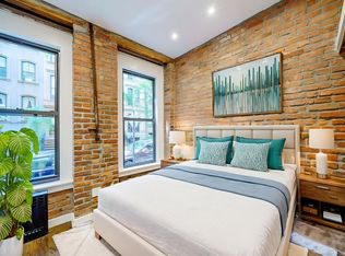 63 Perry St APT 2A, New York, NY 10014