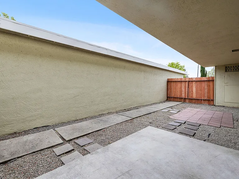 Coronado — Photo 6