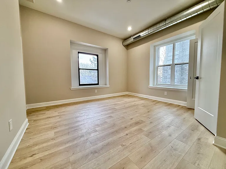 1032 N 48th St #D-1B — Photo 6