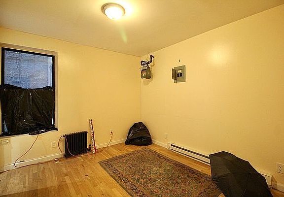 4th image of 124 E 107th St #5A