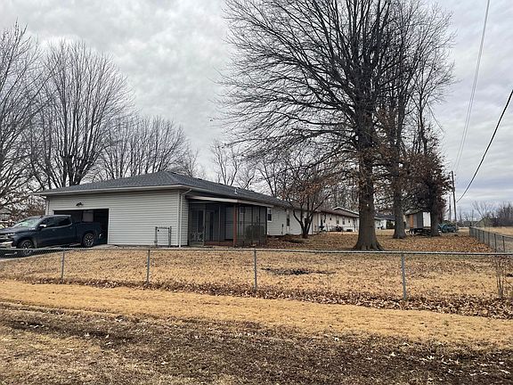 4th image of 512 Kyle Ave #A