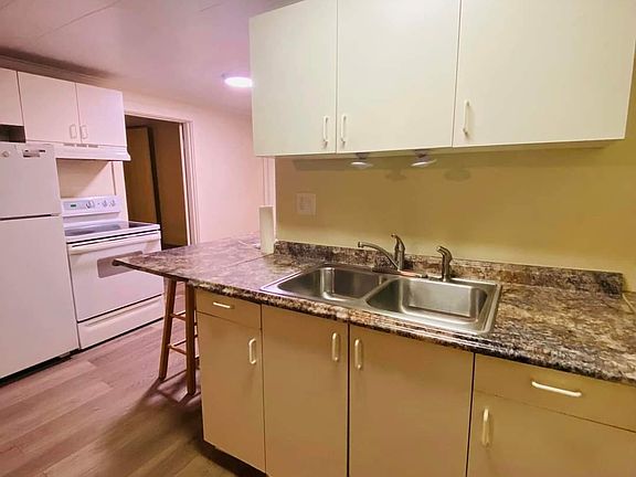 5th image of 118 Garber St Floor 2
