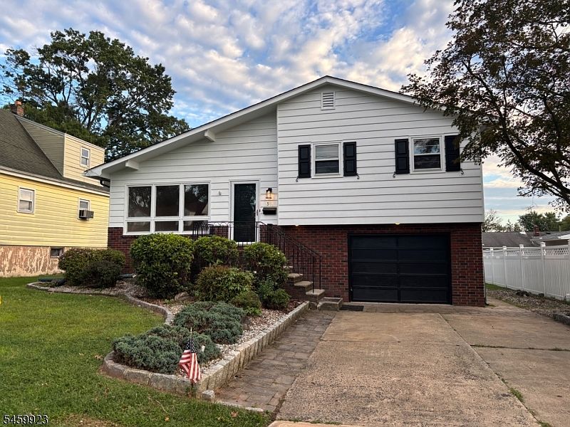 1st image of 331 W Frech Ave