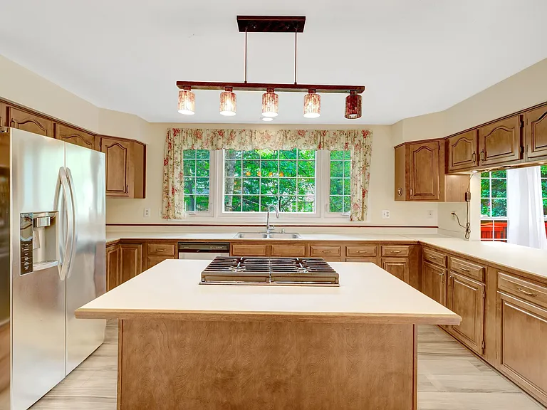 814 Autumn Breeze Ct — Photo 9