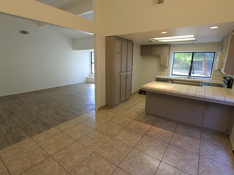 4209 Ryder Ln — Photo 4
