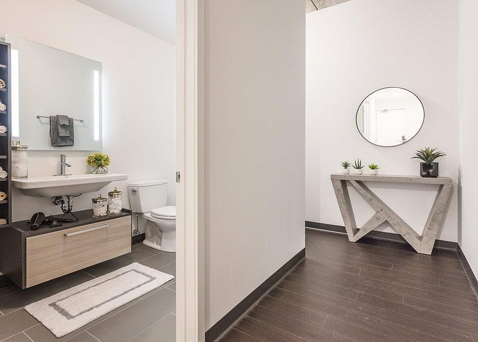 1st image of 720 W Grand Ave #703