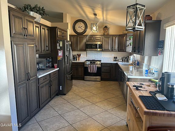 4th image of 3918 Parkridge Ave